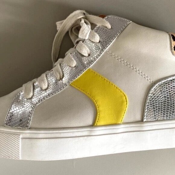 DV Dolce Vita Women's Alvira Lace-Up High-Top Sneakers White Leopard Size 6 - Picture 2 of 8